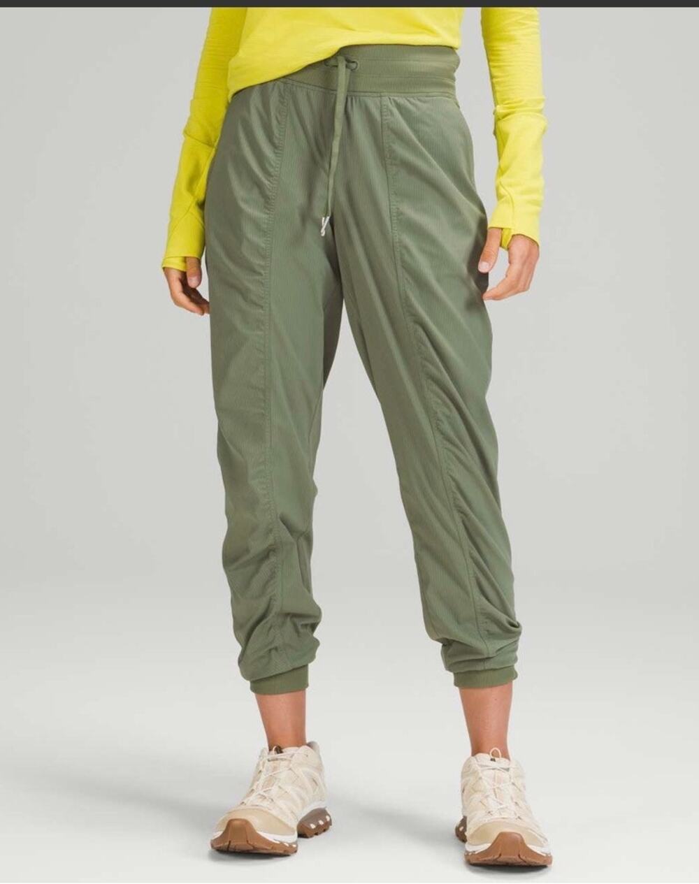 Lululemon Dance Pant Green Jogger Women’s Size 8